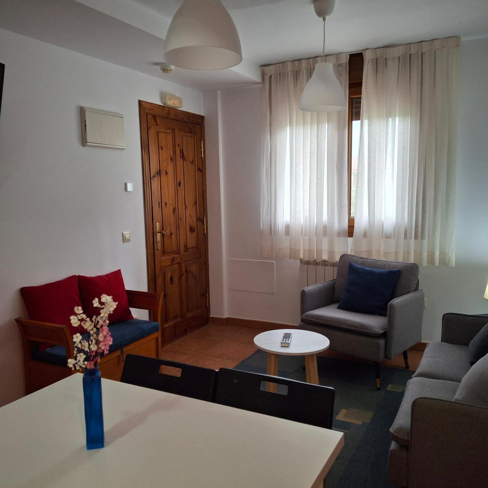 Apartamentos la Higar La Pesa Exterior foto